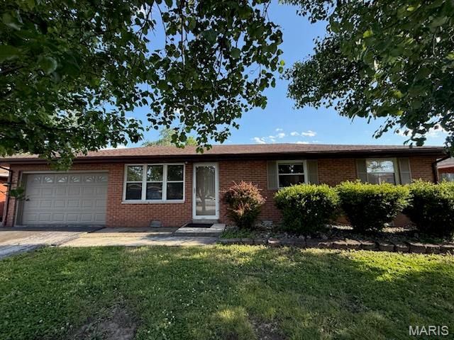 3 Bedroom, 988 sq. feet 4 Fontainebleau Drive Granite City, IL
