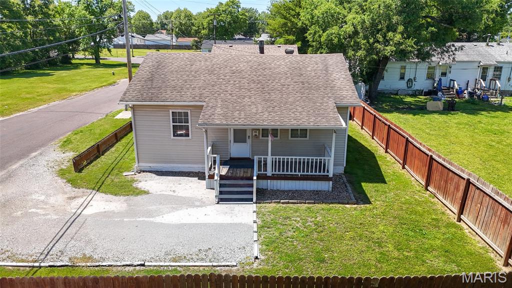 2 Bedroom, 975 sq. feet 601 5th Street East Alton, IL