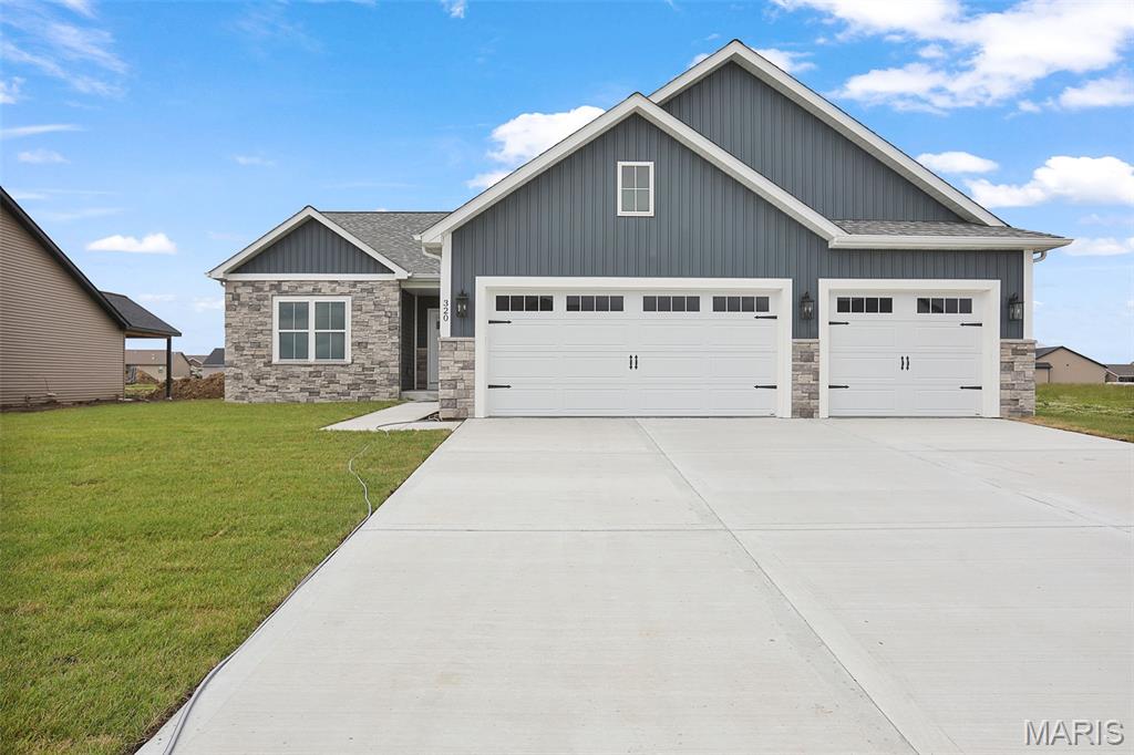 4 Bedroom, 2,900 sq. feet 320 Rumsfeld Drive Troy, IL