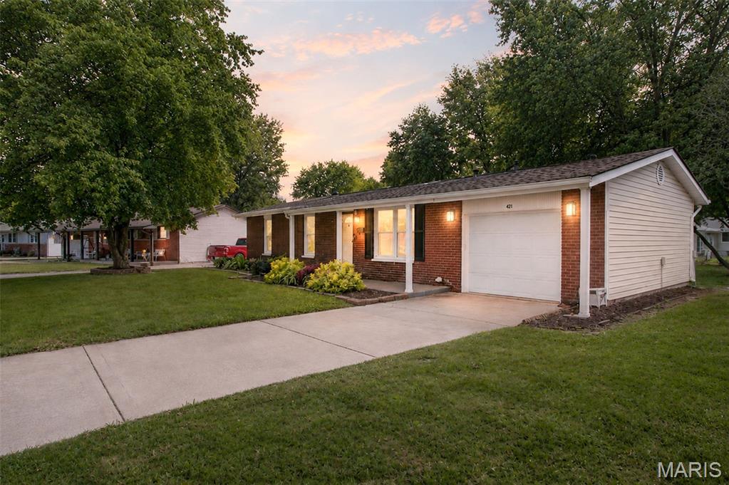 3 Bedroom, 1,056 sq. feet 421 Montana Street Bethalto, IL