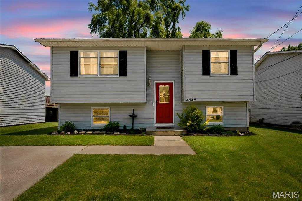3 Bedroom, 1,488 sq. feet 4048 Kaseberg Lane Granite City, IL