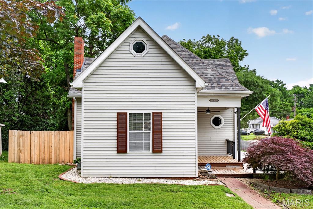 4 Bedroom, 2,892 sq. feet 126 Jefferson Avenue Collinsville, IL