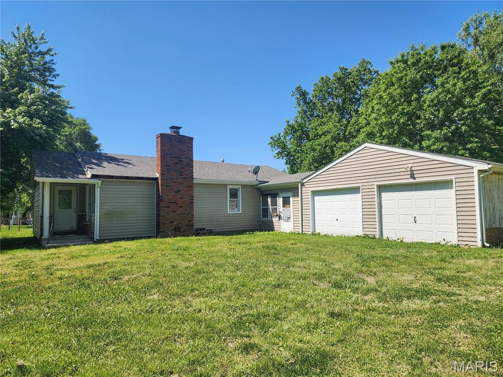 2 Bedroom, 1,064 sq. feet 105 Hill Street Sorento, IL