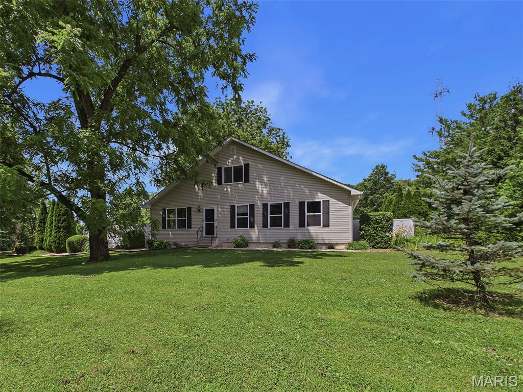 4 Bedroom, 2,856 sq. feet 5906 Galli Lane Collinsville, IL