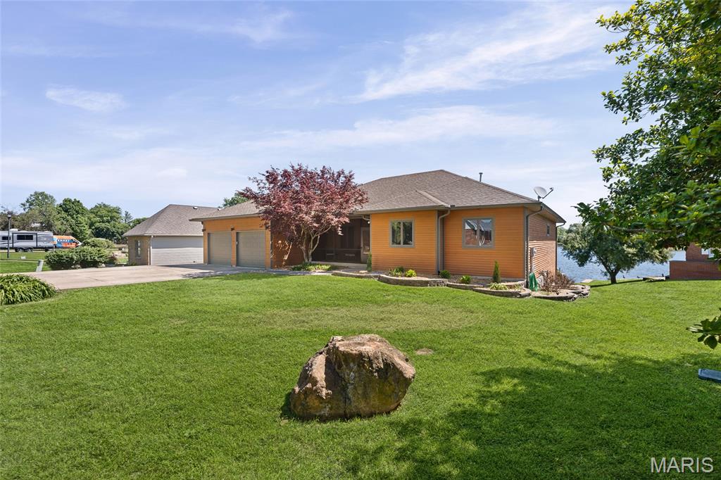 4 Bedroom, 3,300 sq. feet 672 Monaco Drive Edwardsville, IL