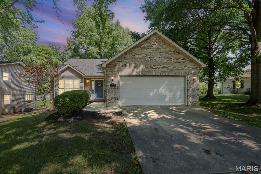 3 Bedroom, 2,002 sq. feet 191 Shore Drive Edwardsville, IL