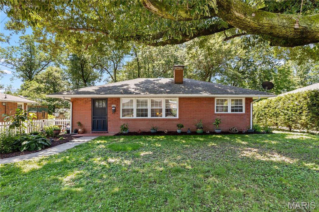 4 Bedroom, 1,338 sq. feet 3407 McArthur Boulevard Alton, IL