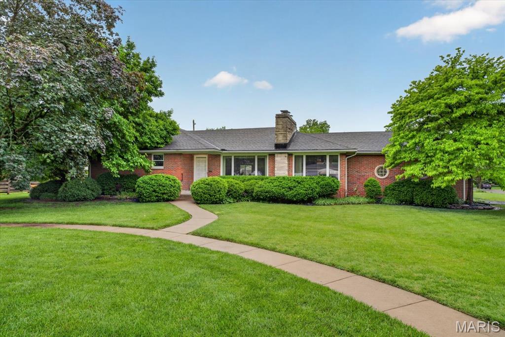 3 Bedroom, 4,611 sq. feet 3513 Wabash Avenue Granite City, IL