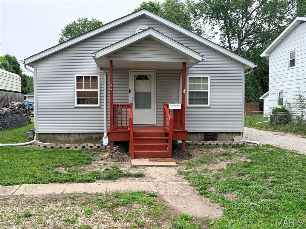 2 Bedroom, 936 sq. feet 1620 Monroe Street Litchfield, IL