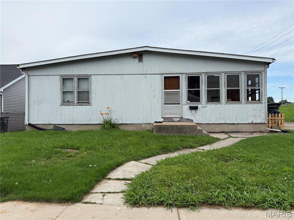 3 Bedroom, 1,346 sq. feet 1835 Market Street Madison, IL