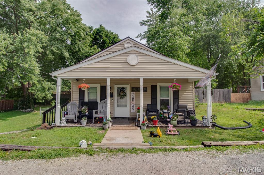 4 Bedroom, 1,132 sq. feet 3308 Fernwood Avenue Alton, IL