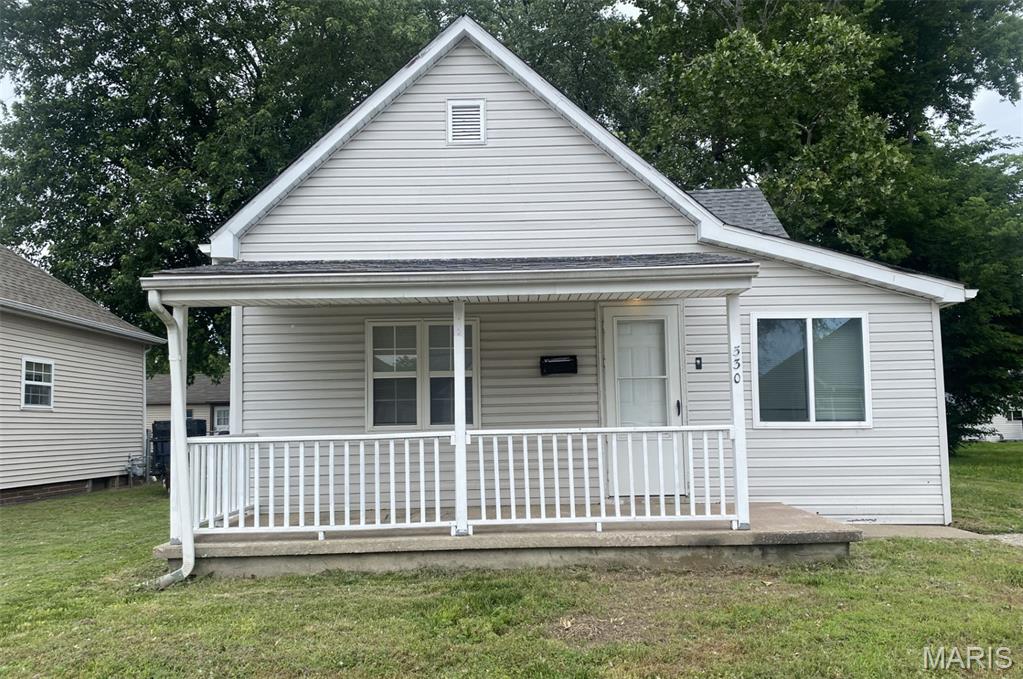 3 Bedroom, 960 sq. feet 530 Broadway  East Alton, IL