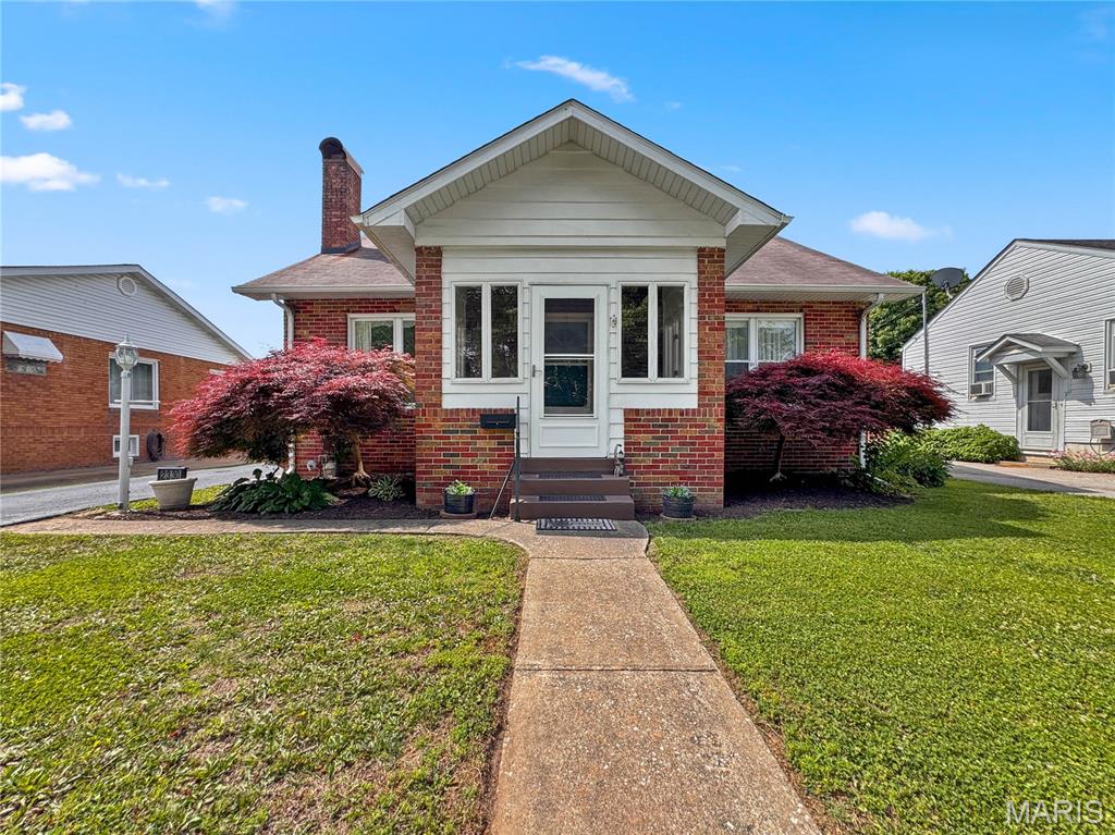 3 Bedroom, 1,412 sq. feet 2330 Lynch Avenue Granite City, IL