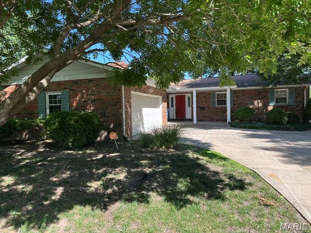 3 Bedroom, 2,167 sq. feet 3320 Harvard Place Granite City, IL