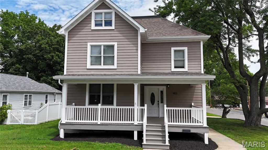 4 Bedroom, 2,425 sq. feet 403 South Street Collinsville, IL