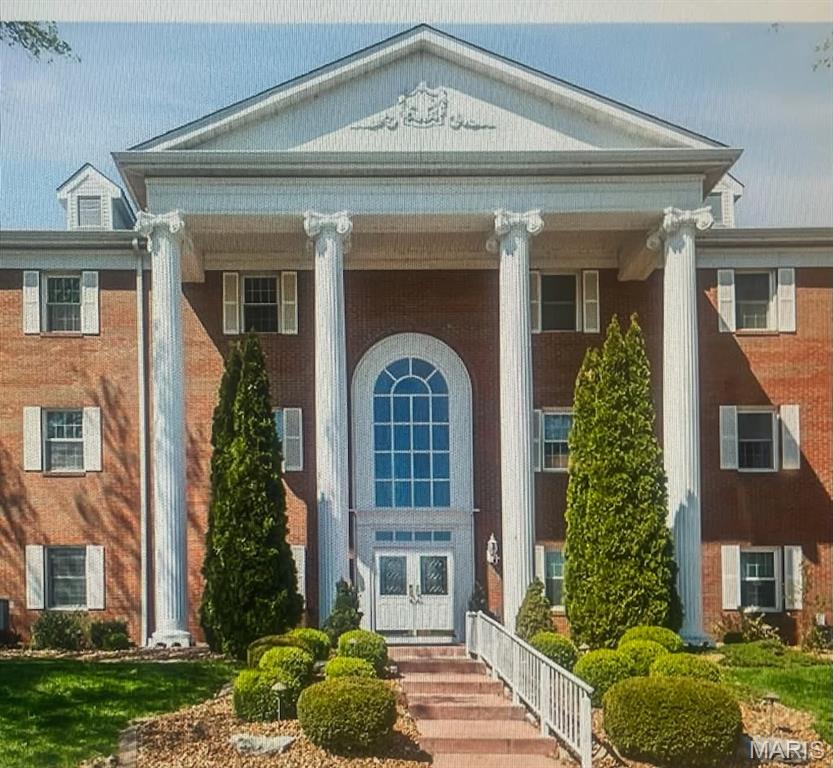 2 Bedroom, 1,450 sq. feet 223 Country Club View Edwardsville, IL
