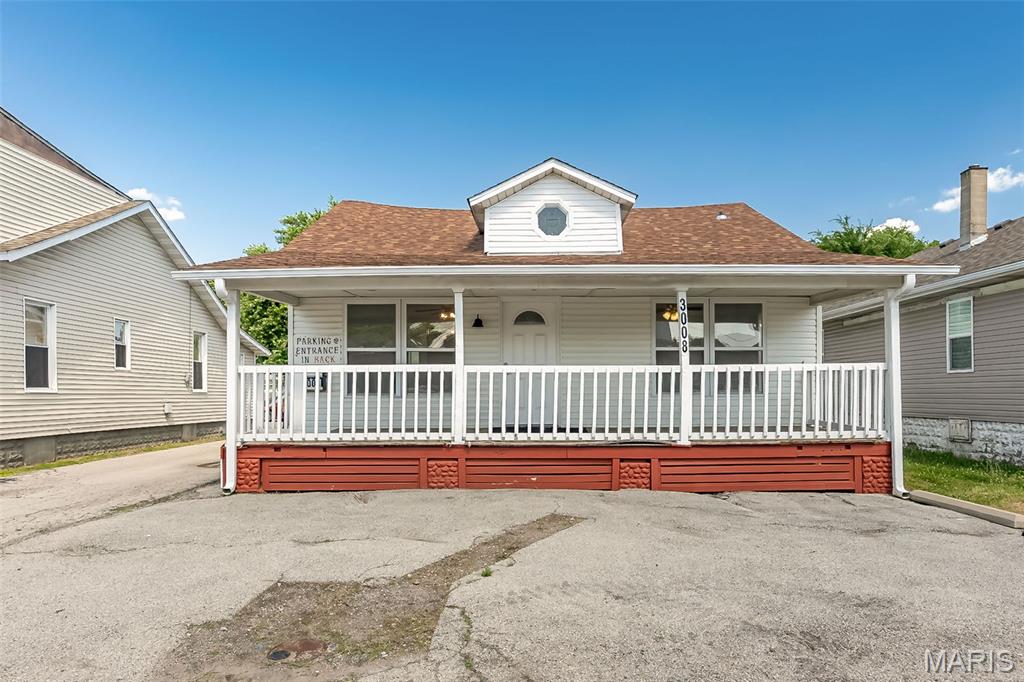 2 Bedroom, 2,604 sq. feet 3008 Nameoki Road Granite City, IL