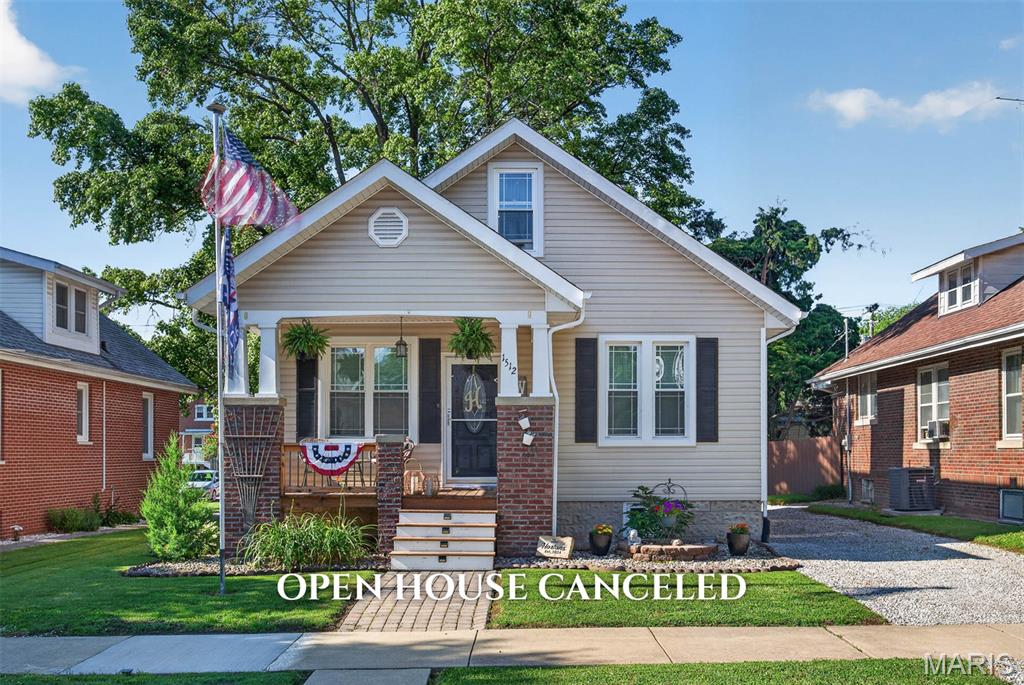 3 Bedroom, 1,652 sq. feet 1512 13th Street Highland, IL
