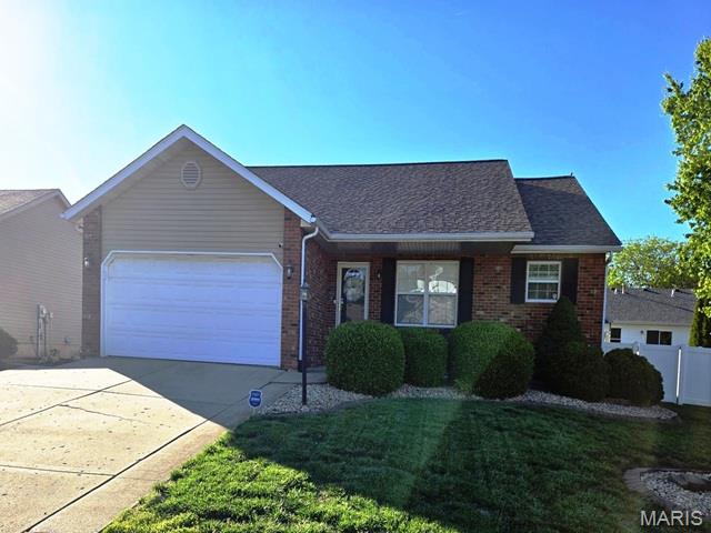 3 Bedroom, 2,800 sq. feet 59 Julie Drive Glen Carbon, IL