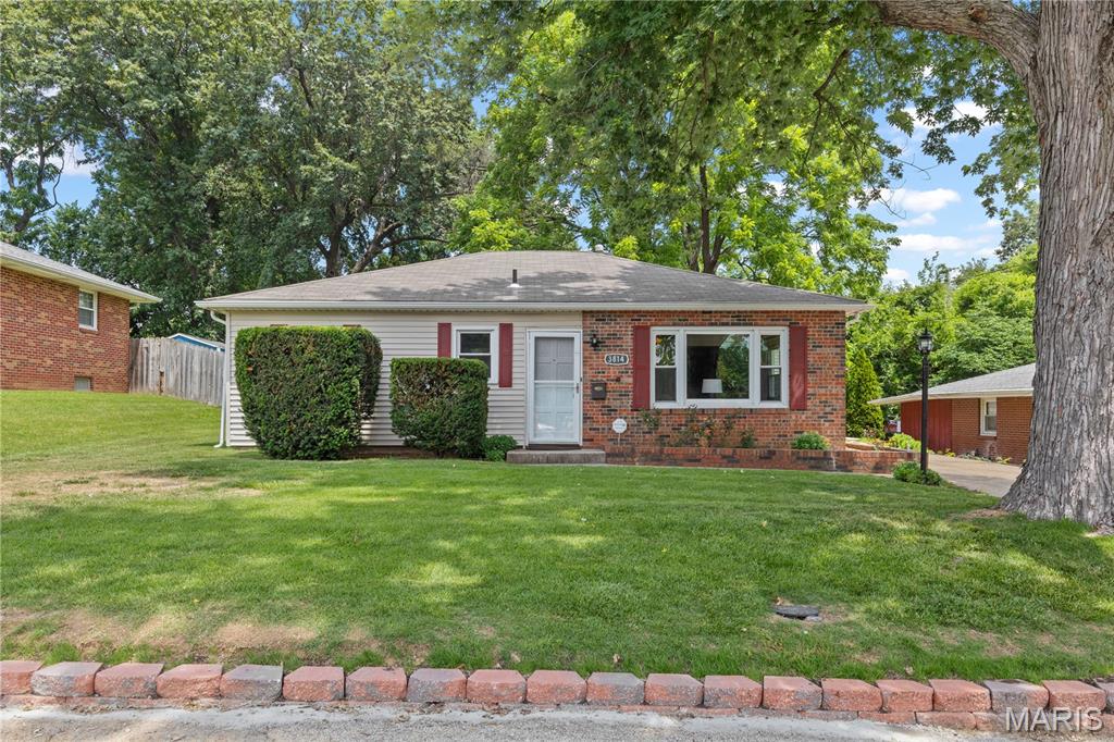 3 Bedroom, 1,015 sq. feet 3814 Western Avenue Alton, IL