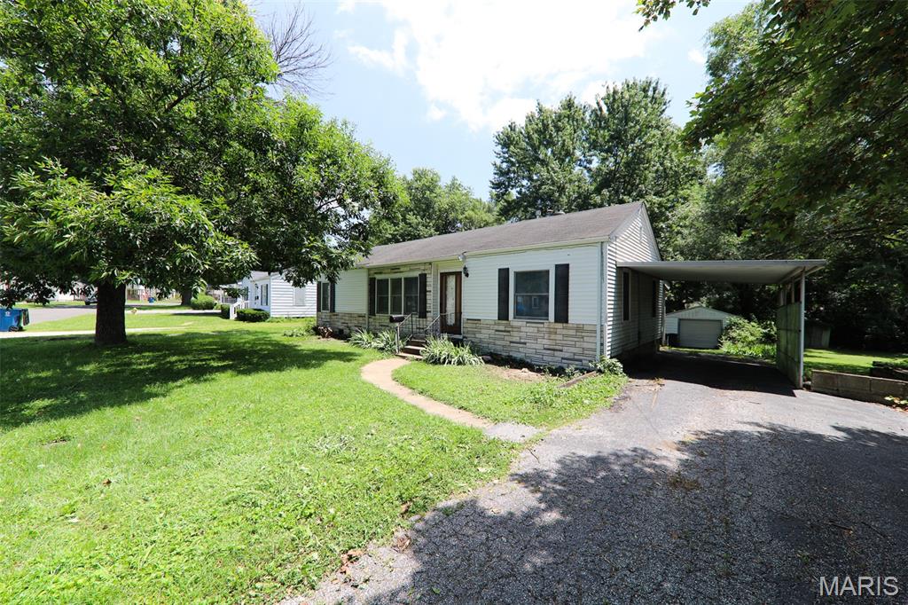 3 Bedroom, 1,116 sq. feet 108 March Drive Collinsville, IL