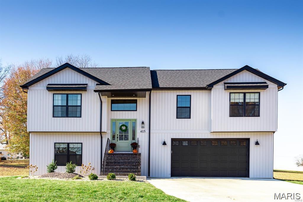 4 Bedroom, 2,200 sq. feet 7164 Saint James Road  Edwardsville, IL