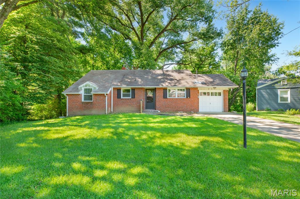 3 Bedroom, 1,504 sq. feet 287 Westwood Place East Alton, IL