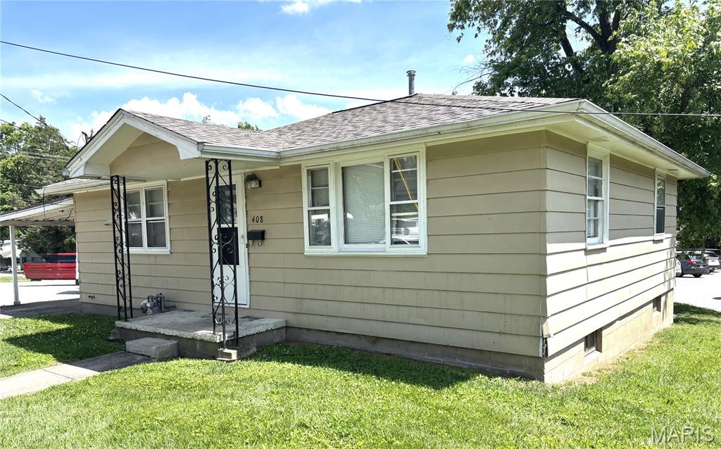 2 Bedroom, 884 sq. feet 408 Durley Street Greenville, IL