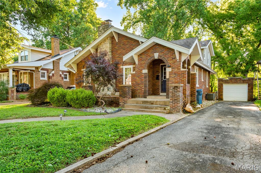 4 Bedroom, 1,844 sq. feet 146 Sumner Boulevard Collinsville, IL