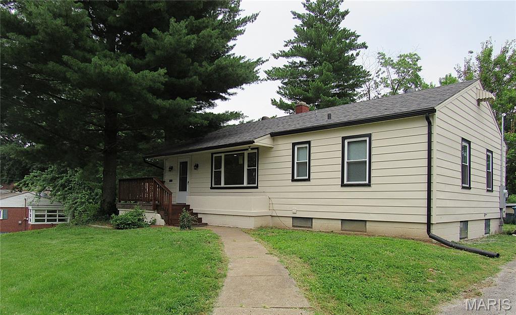 3 Bedroom, 1,216 sq. feet 903 McPherson Avenue Alton, IL