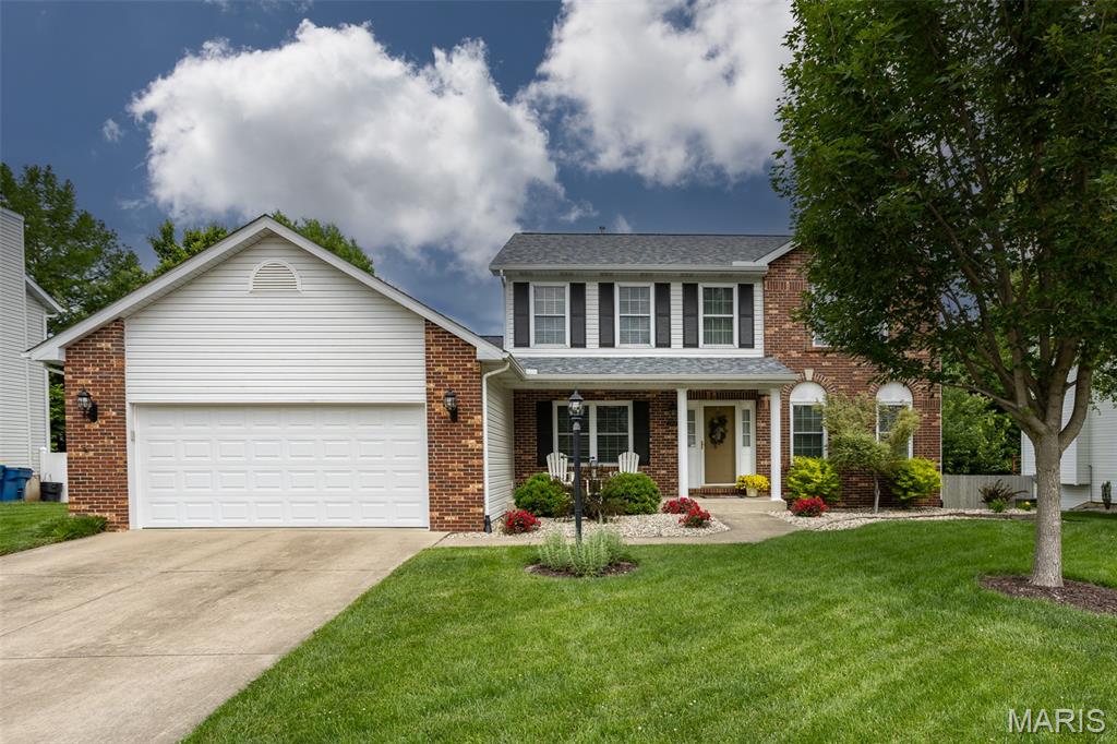 3 Bedroom, 2,090 sq. feet 2707 Cabin Creek Court Edwardsville, IL