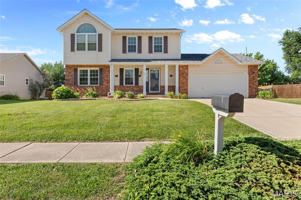 3 Bedroom, 2,227 sq. feet 208 Fairington Drive Troy, IL