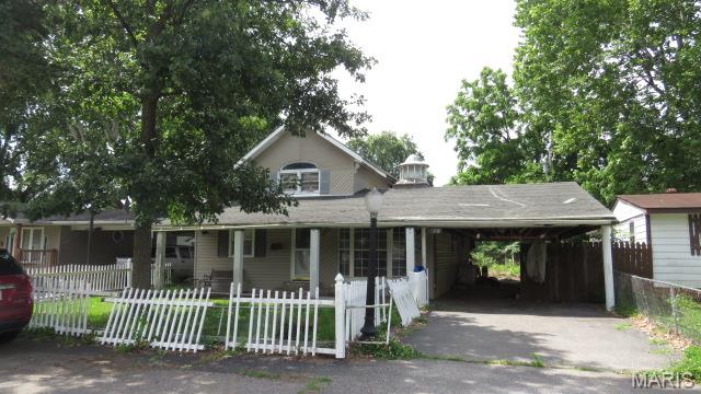 3 Bedroom, 1,456 sq. feet 2328 Orville Avenue Granite City, IL