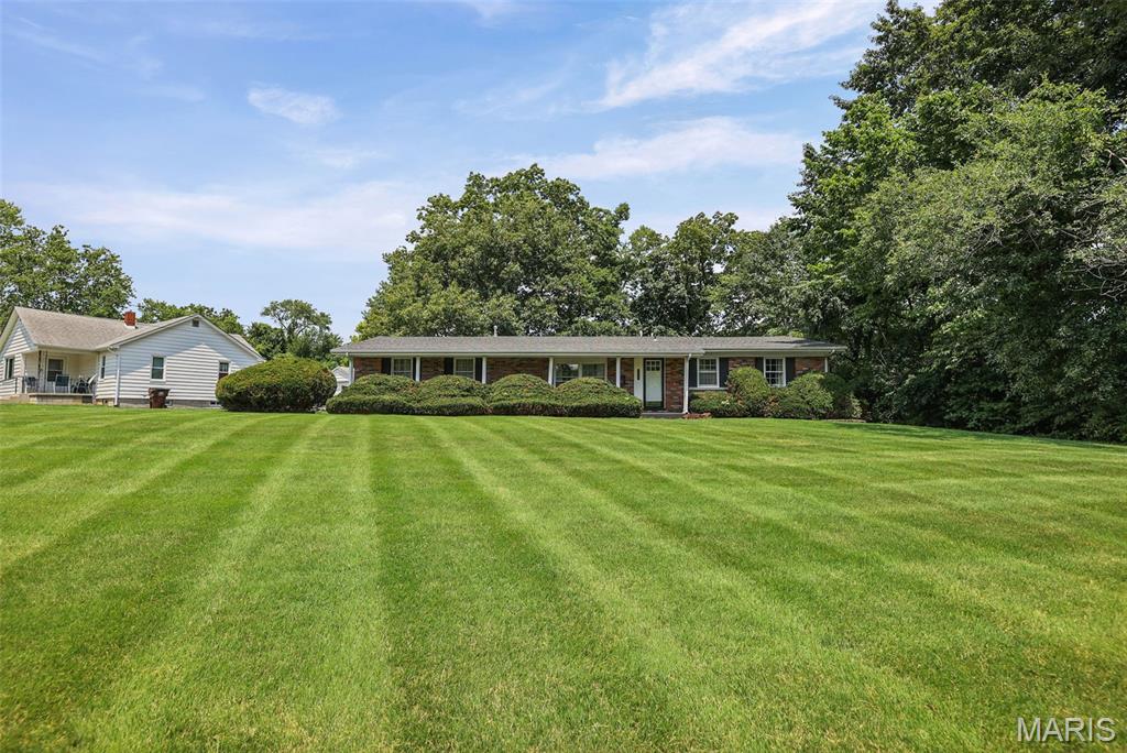 3 Bedroom, 1,336 sq. feet 794 Birch Street East Alton, IL