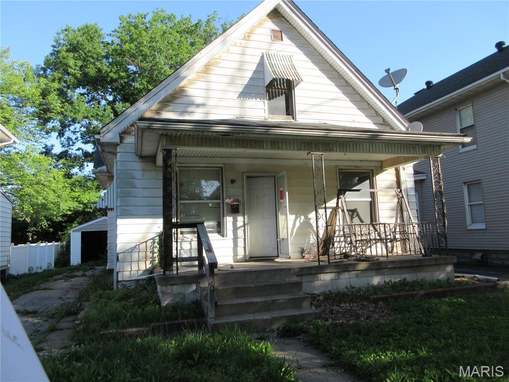 3 Bedroom, 988 sq. feet 2403 Grand Avenue Granite City, IL