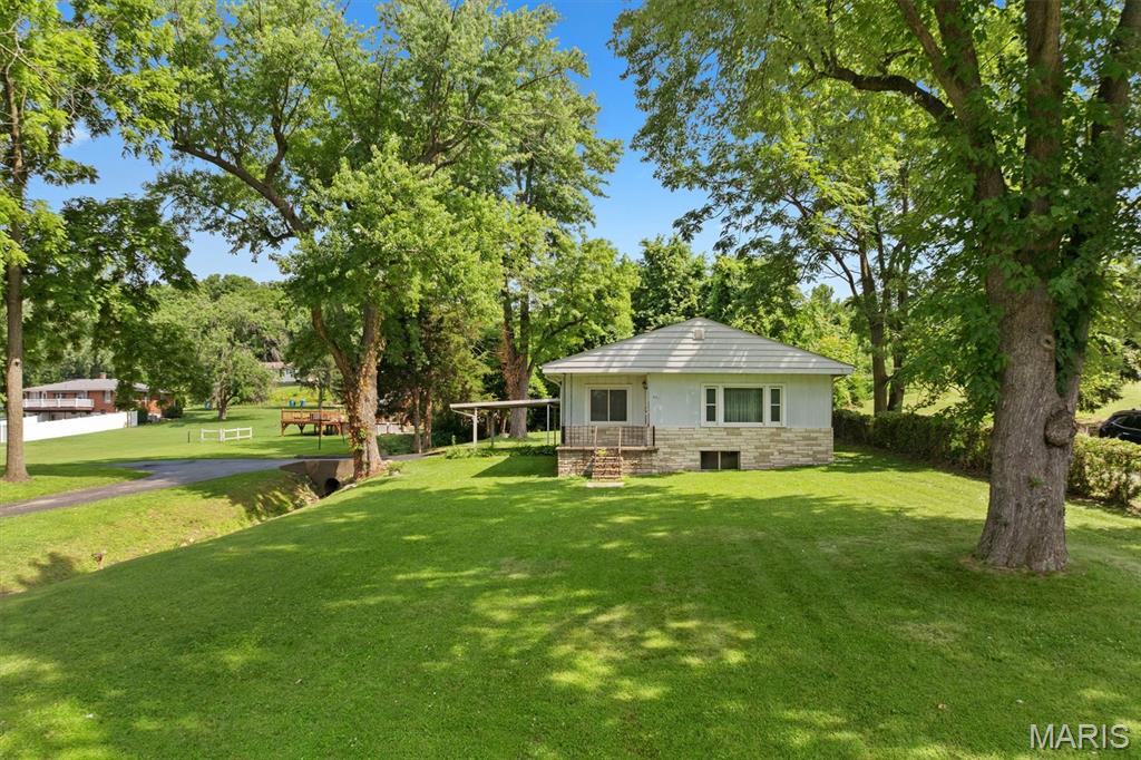 3 Bedroom, 1,513 sq. feet 551 Woodland Avenue Wood River, IL