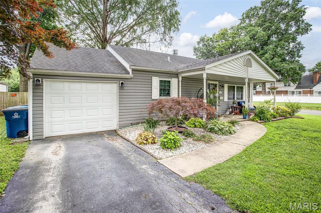3 Bedroom, 875 sq. feet 2000 Richmond Avenue Granite City, IL