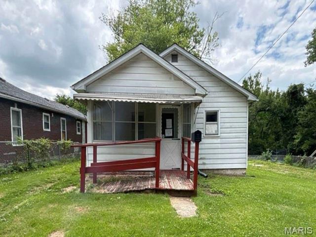 2 Bedroom, 925 sq. feet 402 Condit Avenue Alton, IL