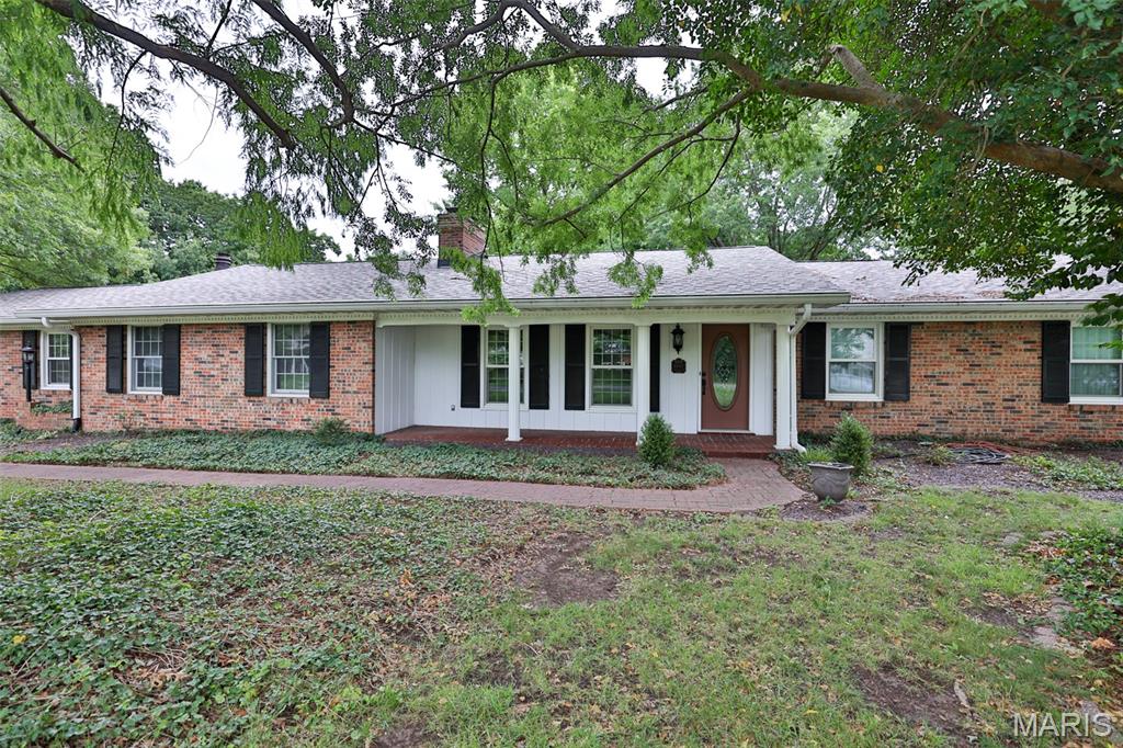 3 Bedroom, 4,350 sq. feet 1000 Schwarz Road Edwardsville, IL