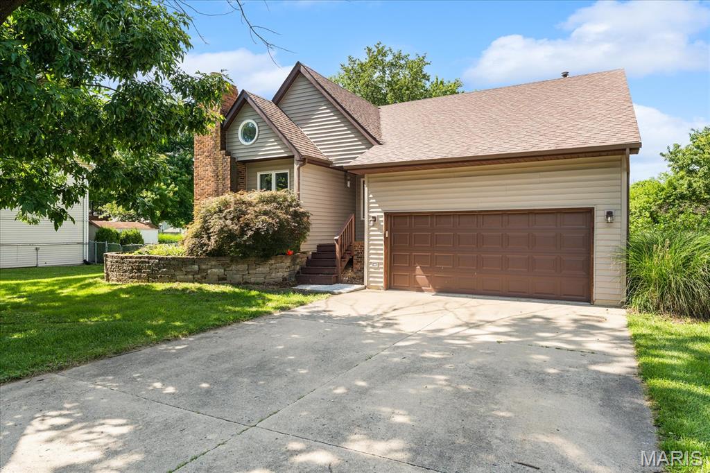 3 Bedroom, 1,868 sq. feet 7342 Main Street Maryville, IL