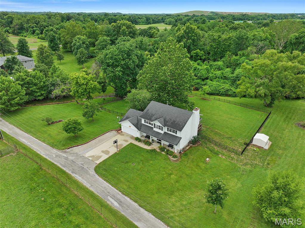 4 Bedroom, 3,493 sq. feet 4740 Drda Lane Edwardsville, IL
