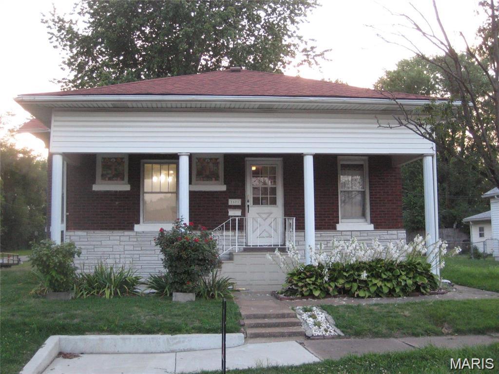 2 Bedroom, 932 sq. feet 1601 Olive Street Granite City, IL