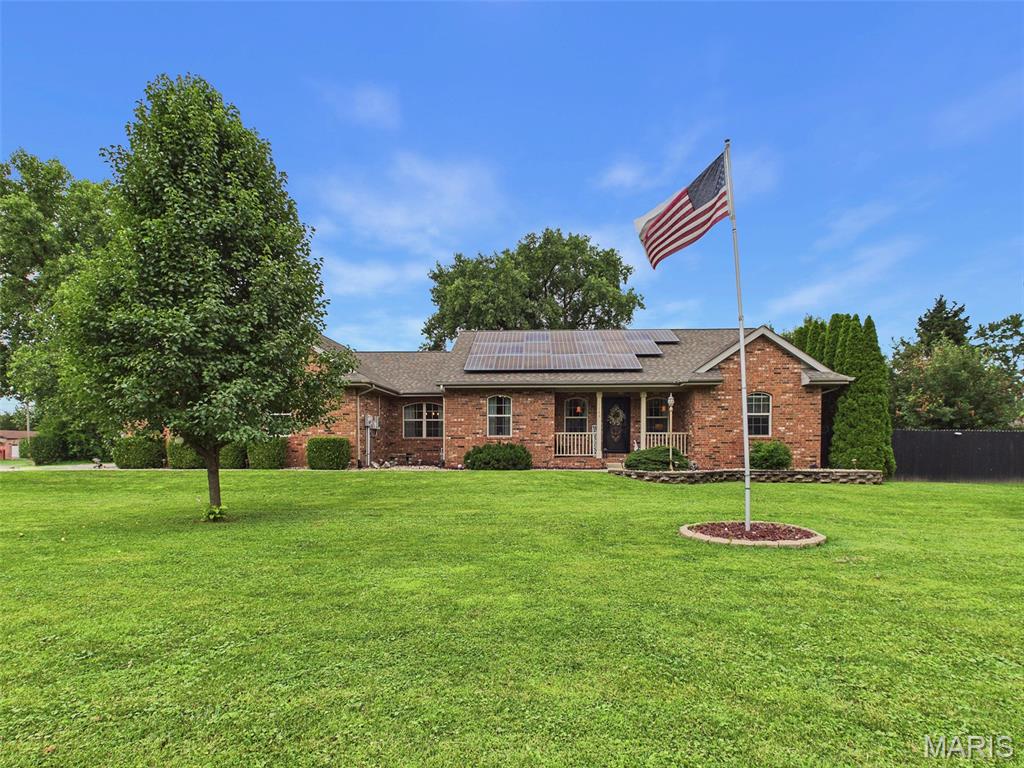 3 Bedroom, 1,944 sq. feet 1168 6th Street Wood River, IL