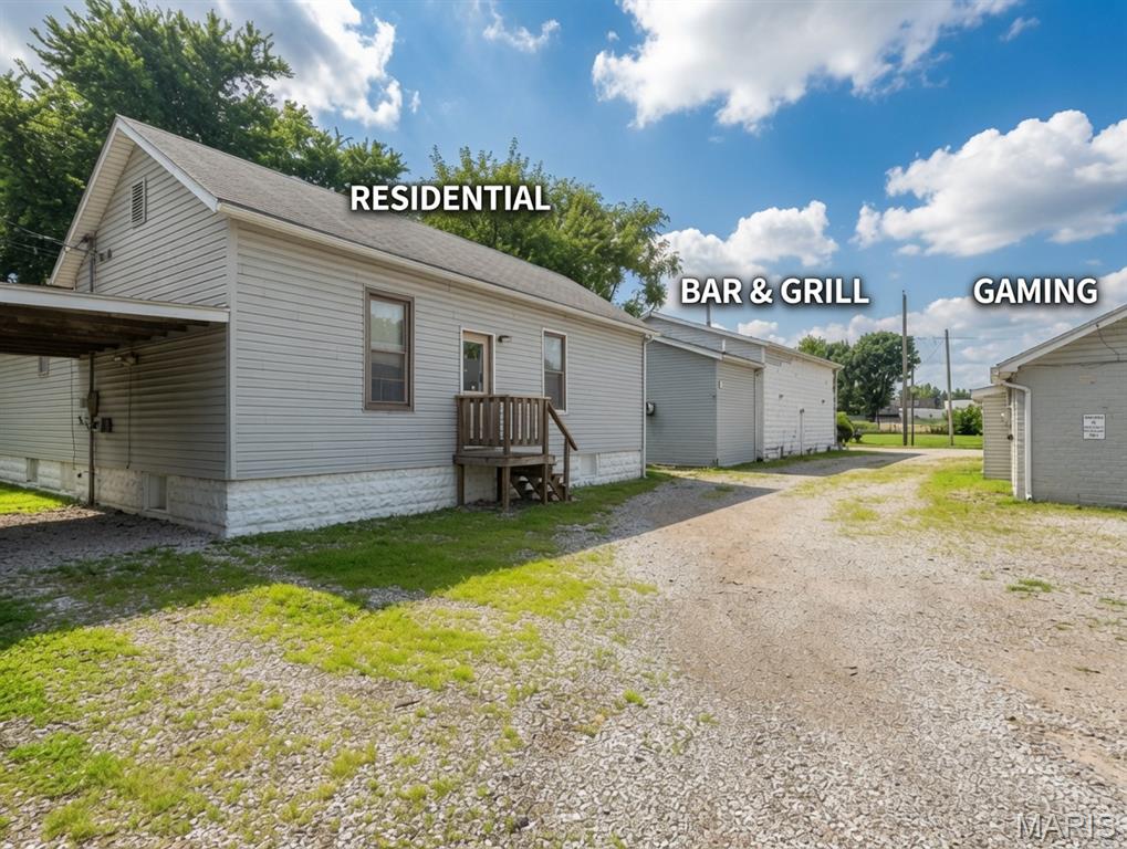 2 Bedroom, 1,207 sq. feet 931 Neidringhaus Avenue Granite City, IL