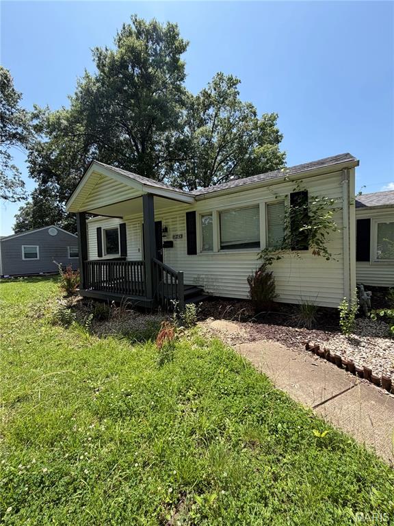 3 Bedroom, 2,004 sq. feet 2743 Michigan Avenue Granite City, IL