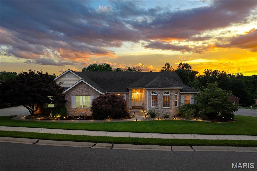 3 Bedroom, 4,400 sq. feet 123 Kingsbrooke Boulevard Glen Carbon, IL