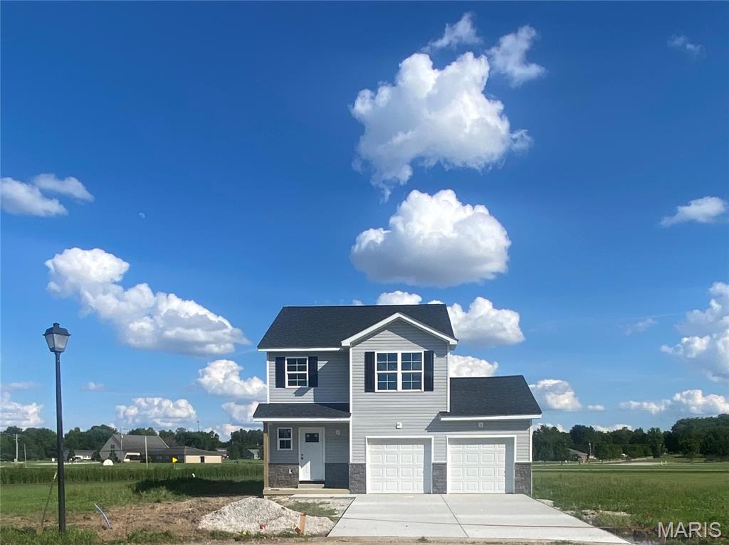 4 Bedroom, 2,131 sq. feet 1406 Kweit Lane Greenville, IL