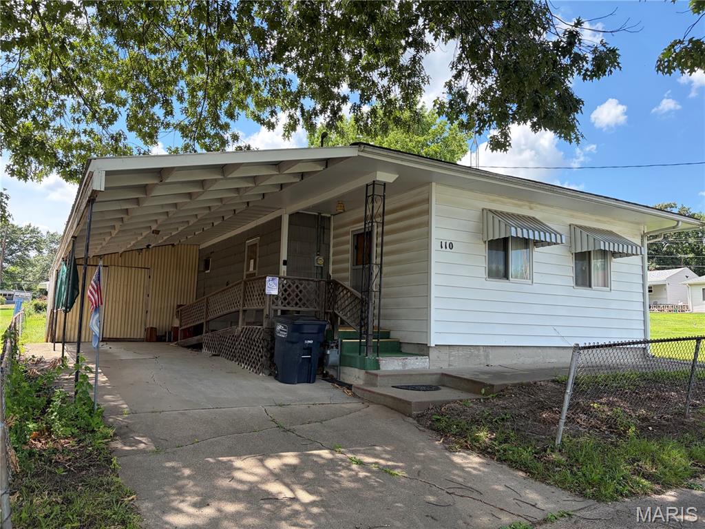 3 Bedroom, 1,420 sq. feet 110 Water Street Taylor Springs, IL