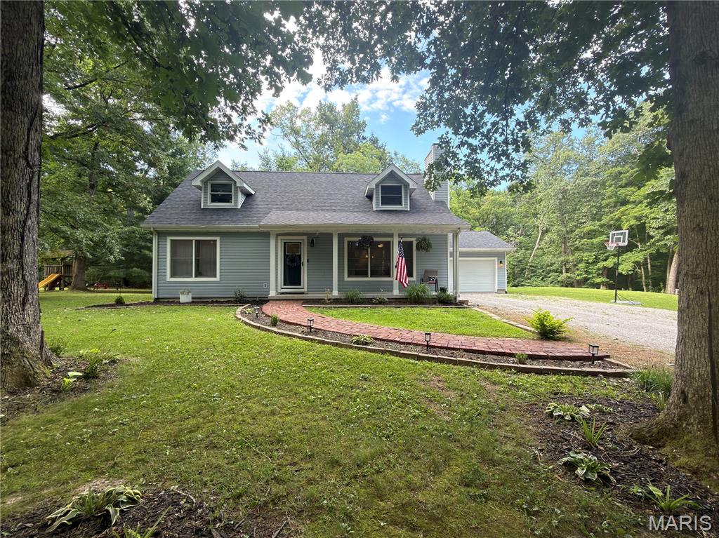 3 Bedroom, 1,792 sq. feet 1322 Moore Street Greenville, IL
