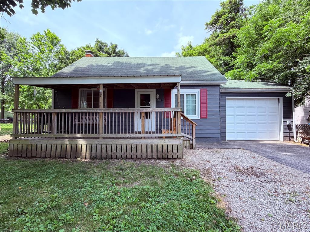 2 Bedroom, 812 sq. feet 403 Lumaghi Heights Collinsville, IL
